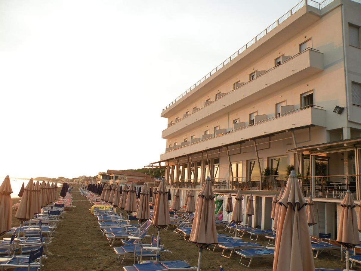 Hotel Parrini Follonica Extérieur photo